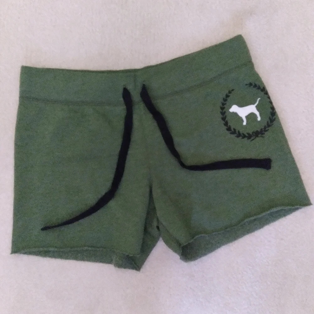 Vs pink vintage(2011) shorts X-small NWOT
